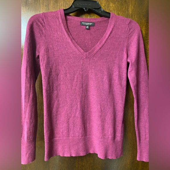 Banana Republic purple wool sweater - Picture 3 of 6
